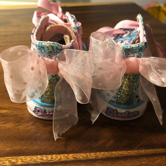 Sketchers twinkle toes like new size 5 - Picture 2 of 2